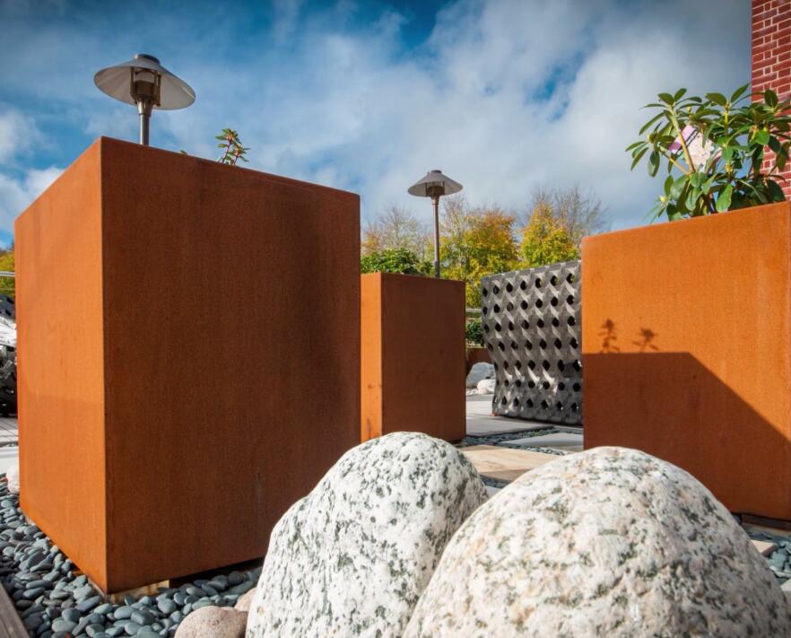 洛扎锈钢板花箱